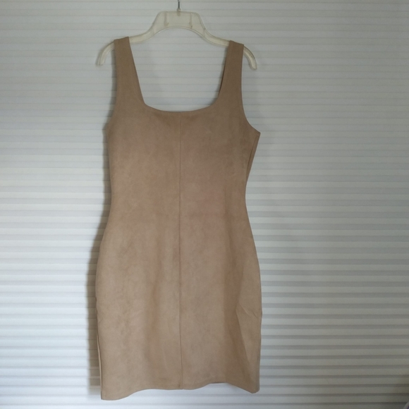 Popular Basics Brand O-Ring Zipper Dress - Picture 2 of 9